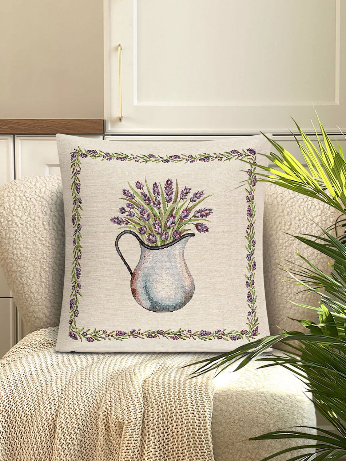 Лавандовые веточки Кувшин Наволочка 45х45 см 2108756