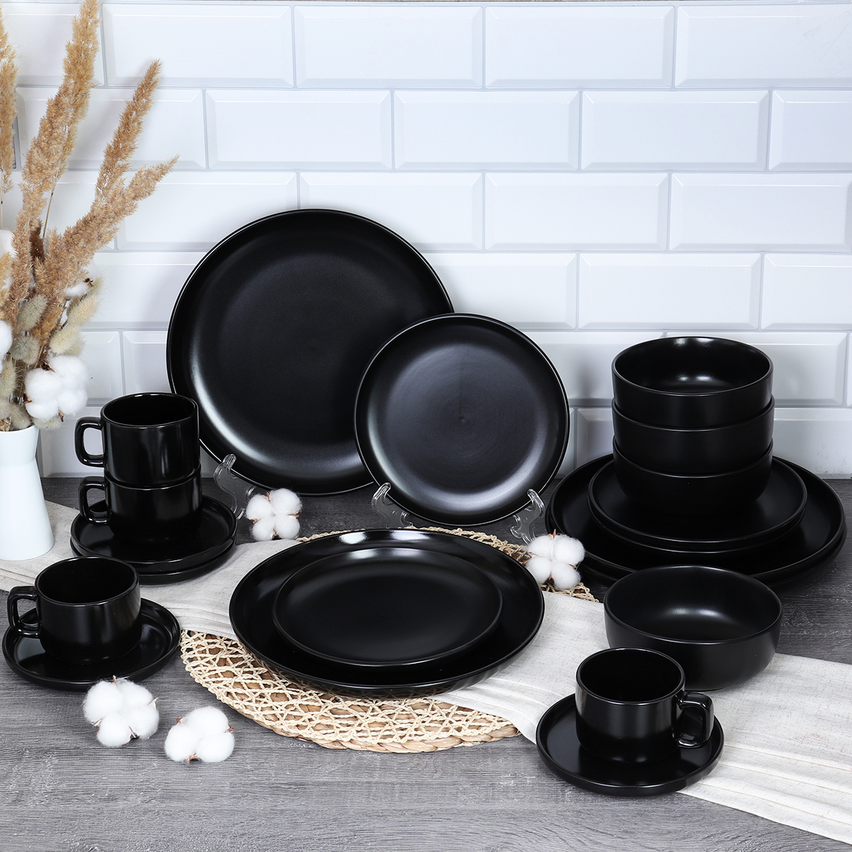 Столовый набор 20 предметов black / 20/3500 /уп 2/ Черный