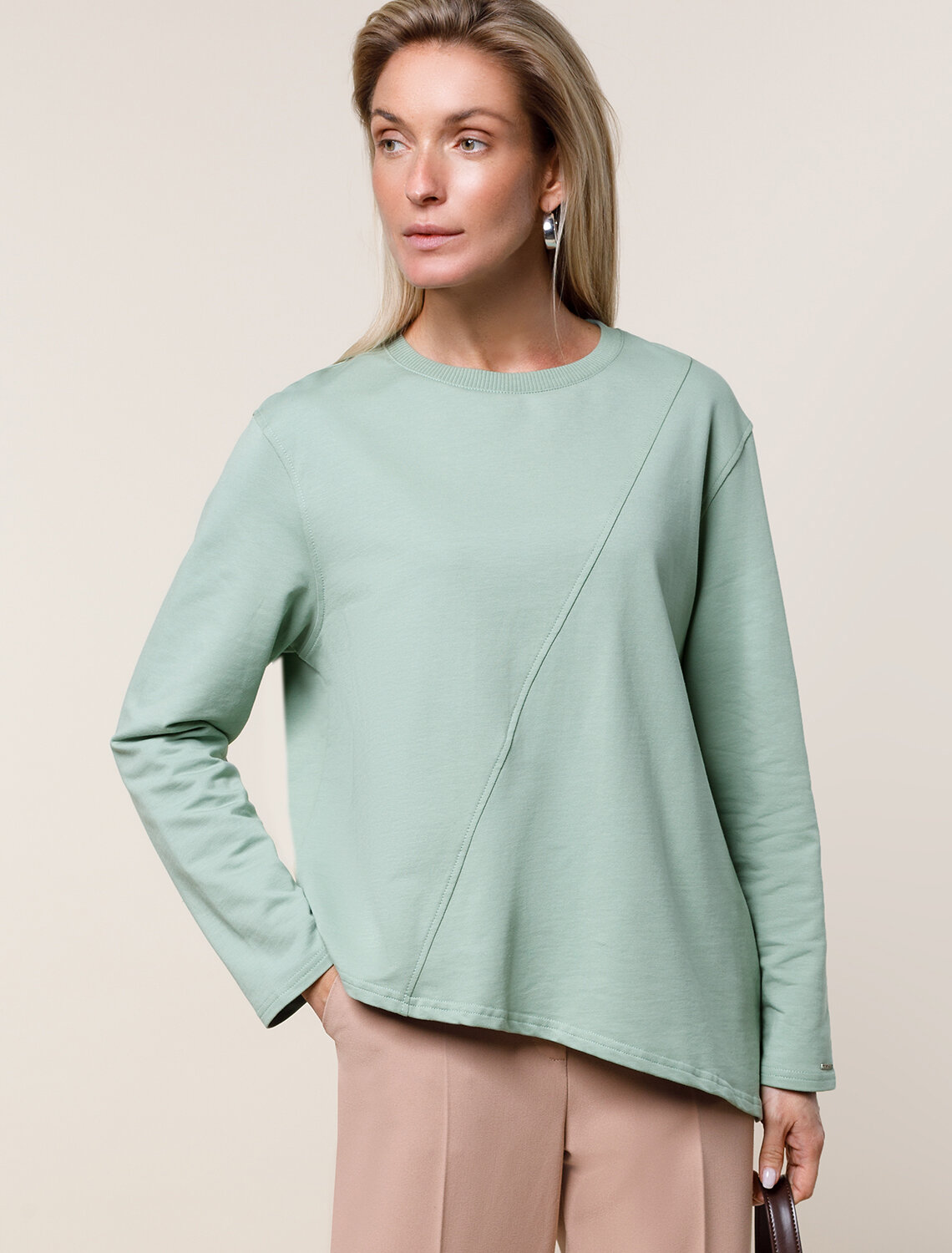 ст. цена1354руб.! VILATTE Джемпер D49.946светло-оливковый