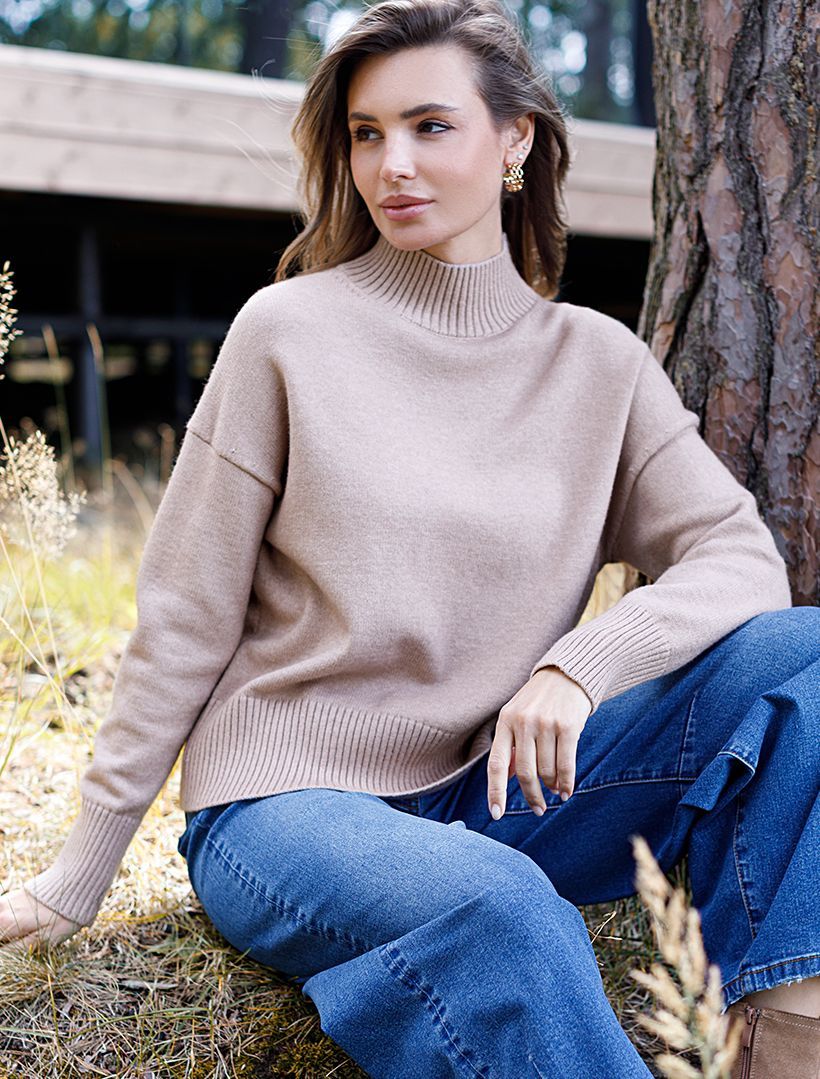 Свитер с высоким воротом из пряжи с кашемиром