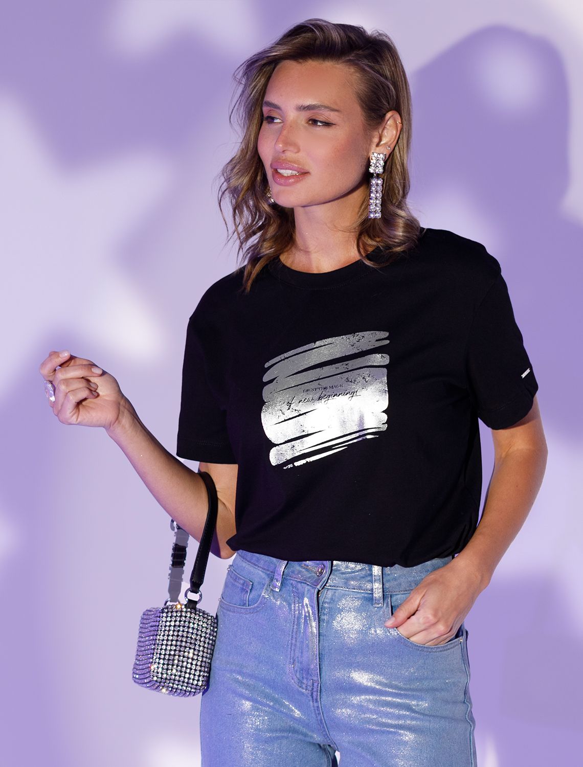 Нарядная футболка с принтом фольгой из премиального хлопка с эластаном