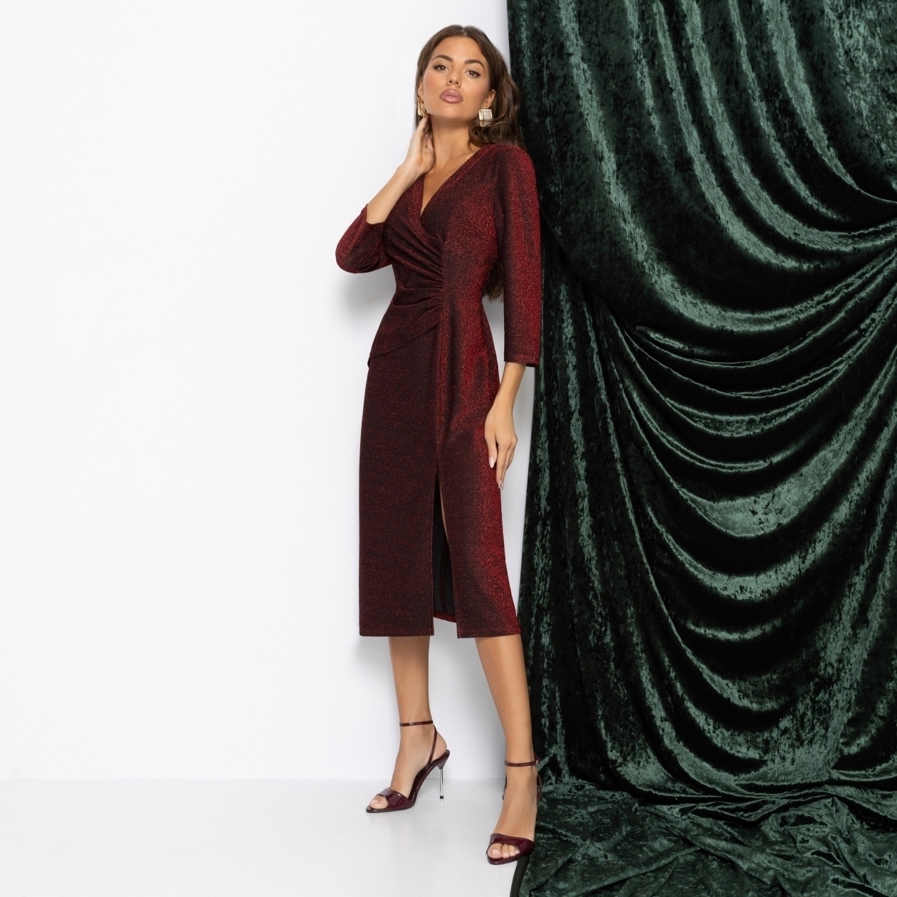 Платье с люрексом, Любовный расклад (страстный роман)