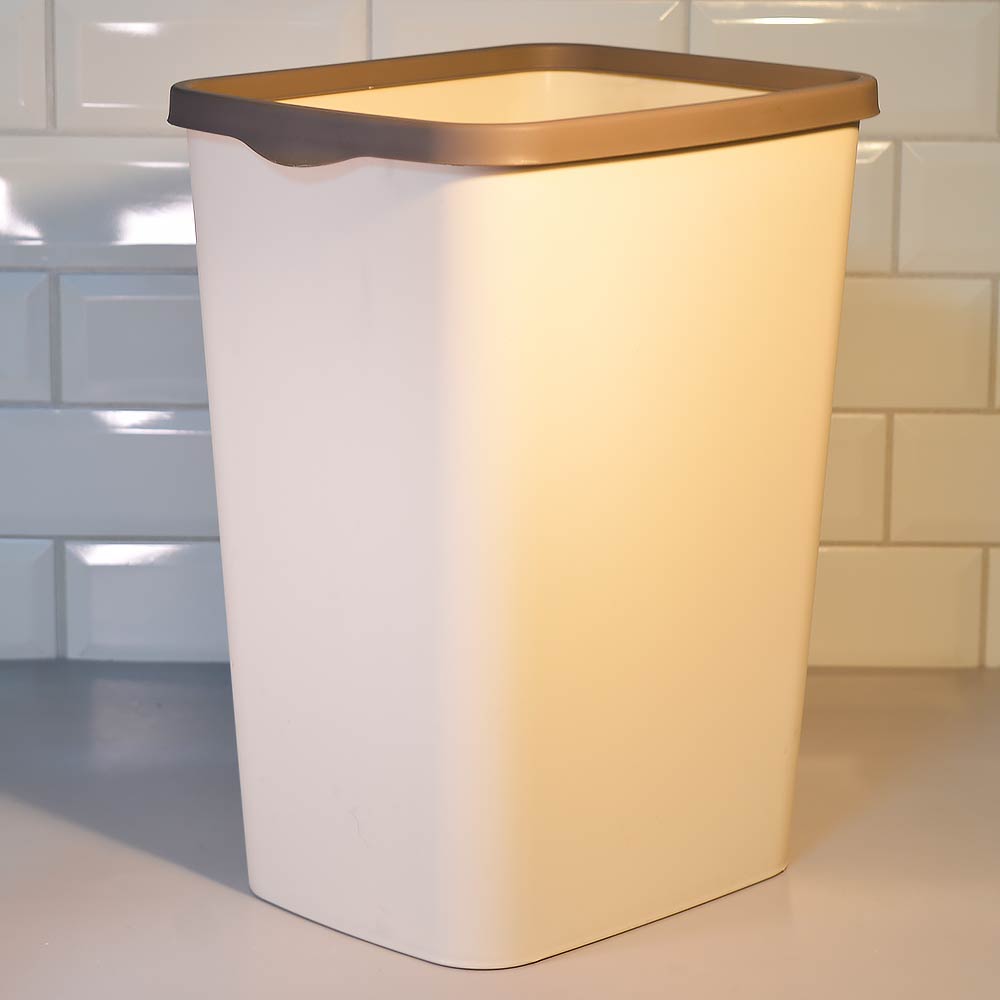 Ведро для мусора 20л с фиксатором