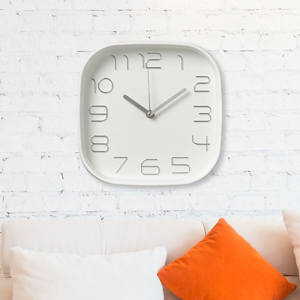 Часы настенные квадратные 25*25см