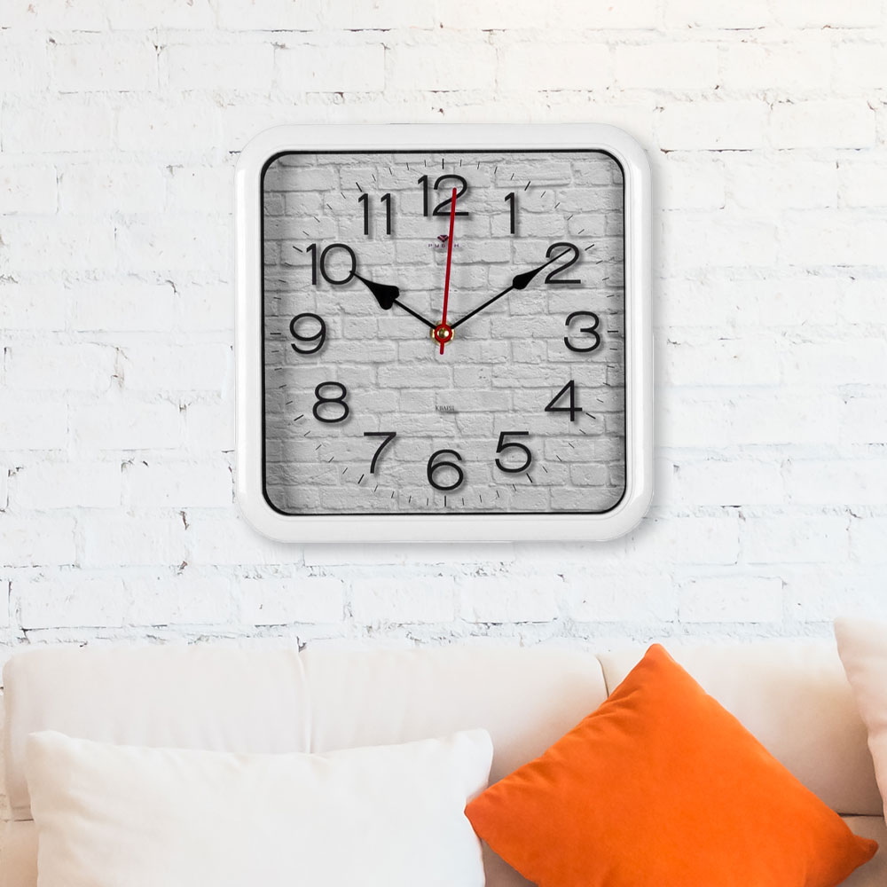 Часы настенные квадратные 22*22см