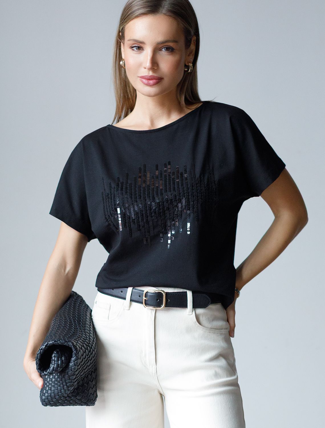 Нарядная футболка с принтом пайетками