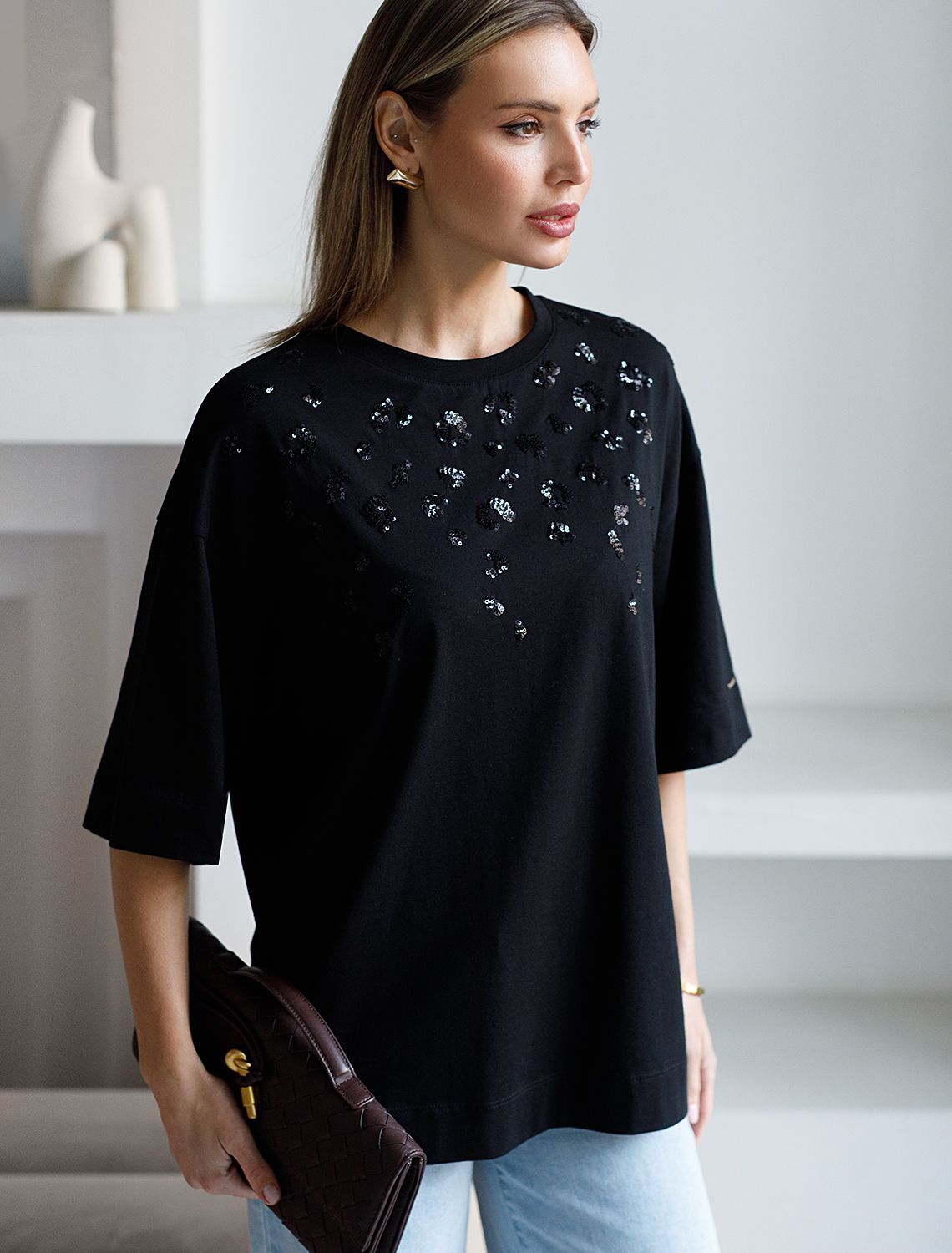 Футболка оверсайз с принтом пайетками из премиального хлопка с эластаном