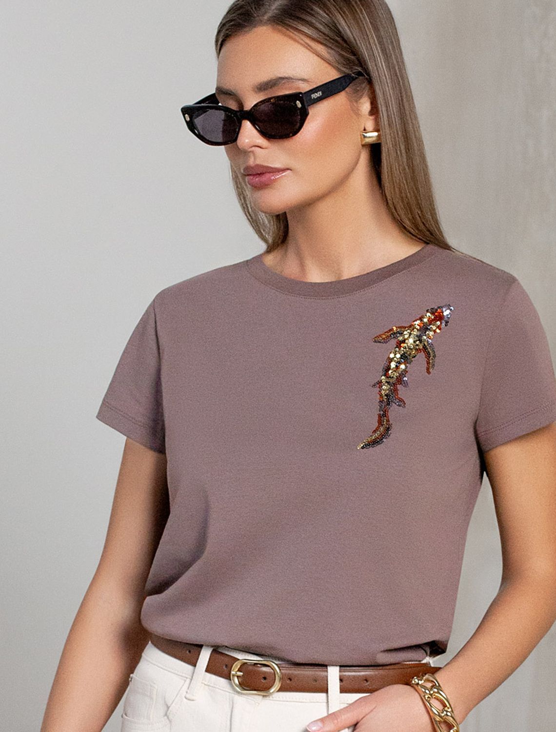 Нарядная футболка с принтом пайетками