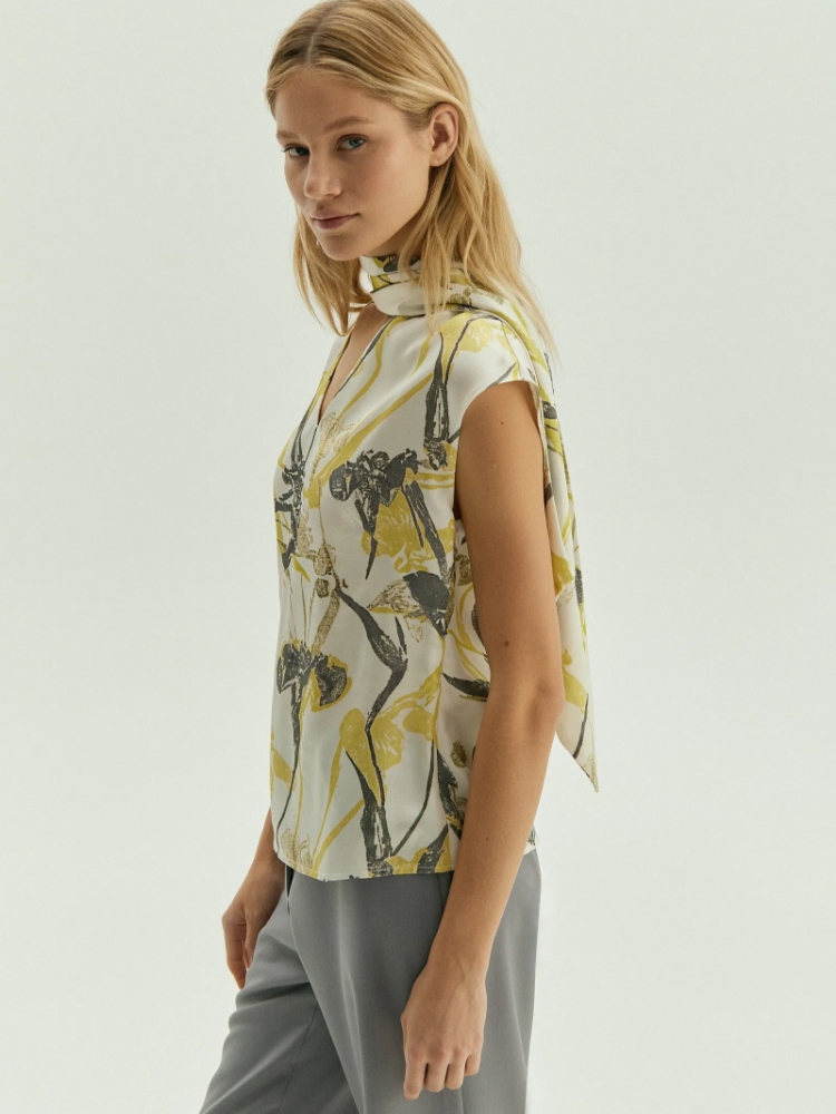 Блузка из 100% вискозы ,
100% вискоза ,