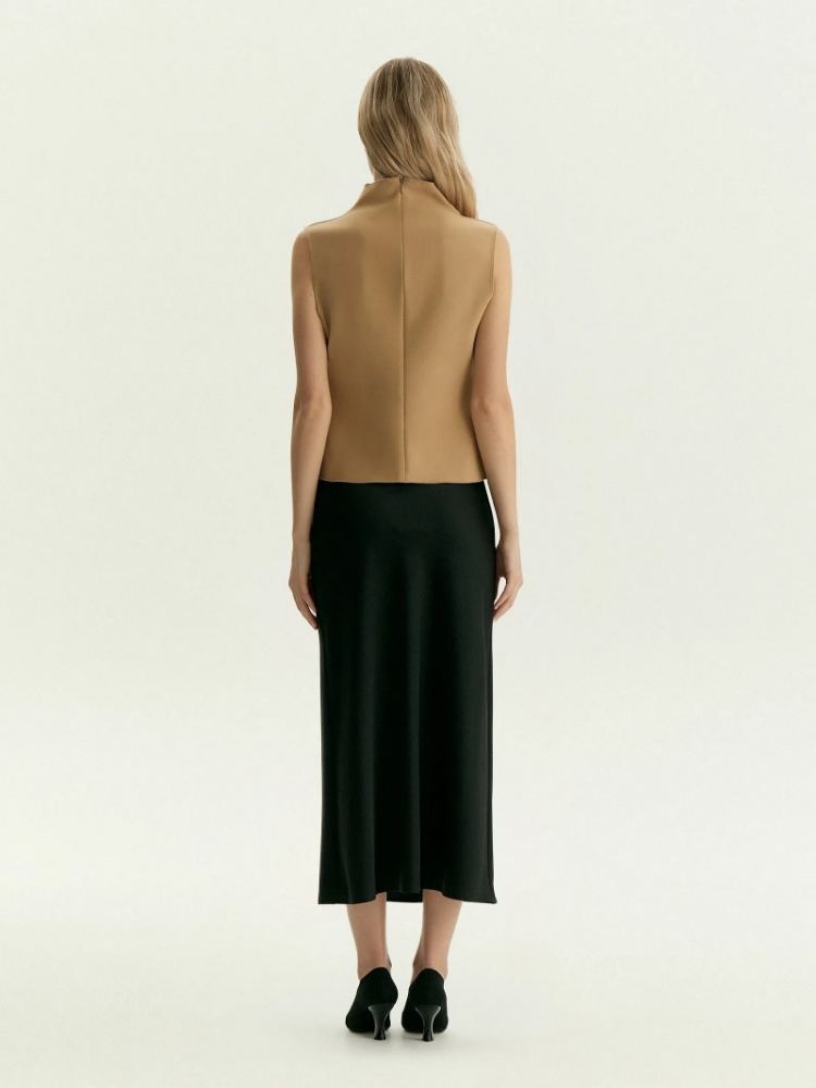 Однотонная блузка ,
60% вискоза, 37% полиэстер, 3% эластан ,