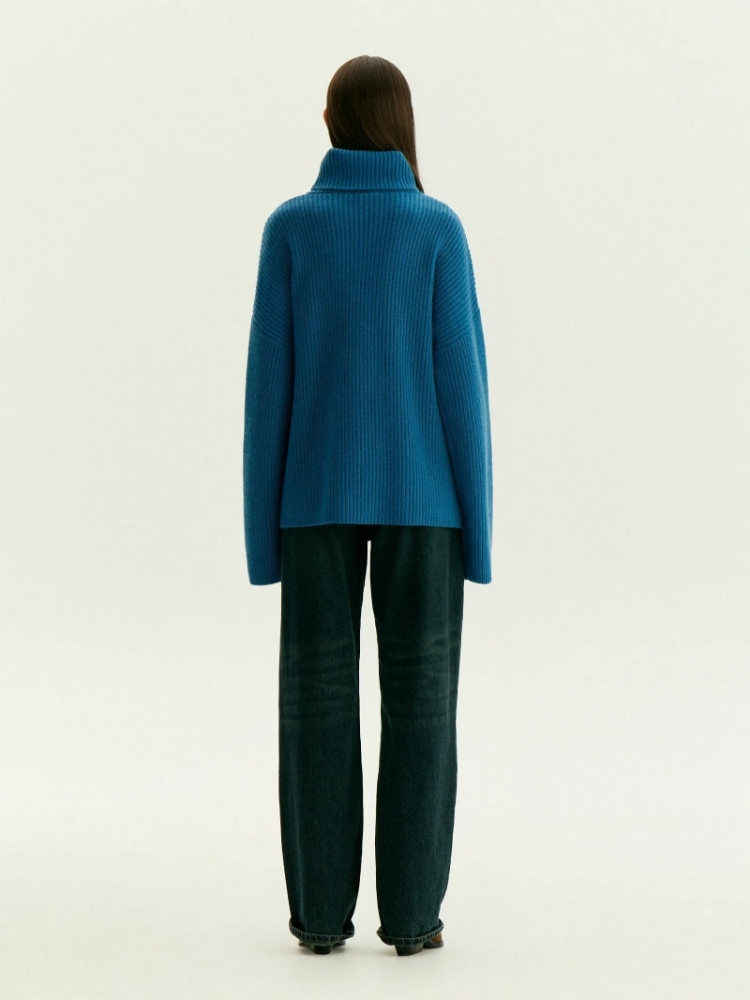 Свитер с высоким воротником из смесовой шерсти ,
70% шерсть, 30% нейлон ,