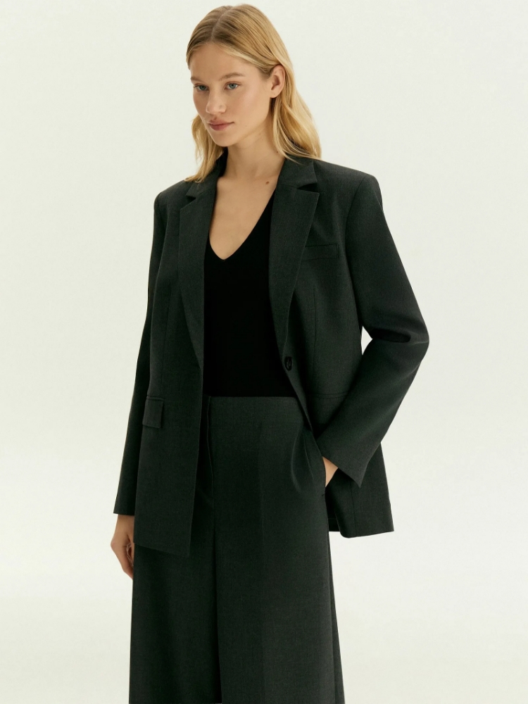 Брюки широкого кроя ,
69% полиэстер, 29% вискоза, 2% эластан ,