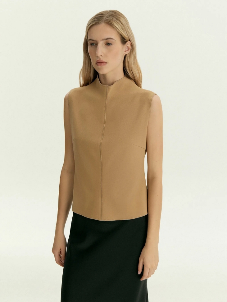 Однотонная блузка ,
60% вискоза, 37% полиэстер, 3% эластан ,