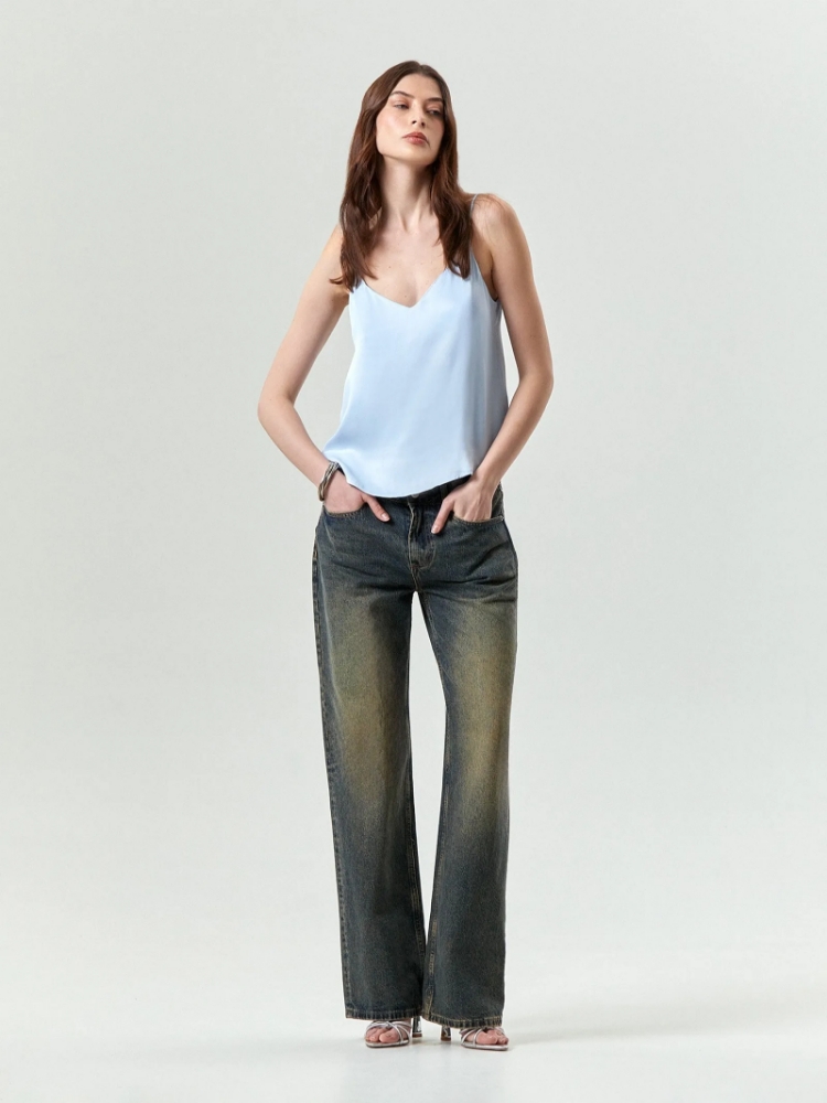 Топ на бретелях ,
100% вискоза ,