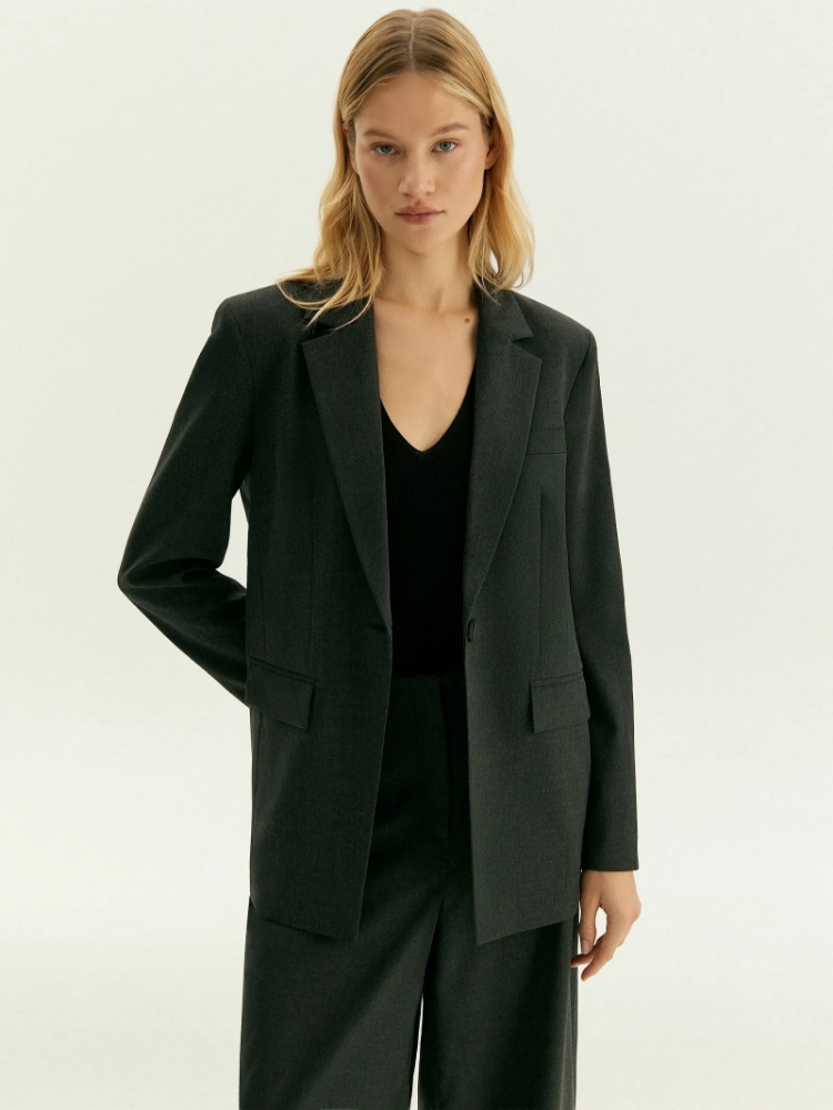 Однобортный жакет с разрезом на спине ,
69% полиэстер, 29% вискоза, 2% эластан ,