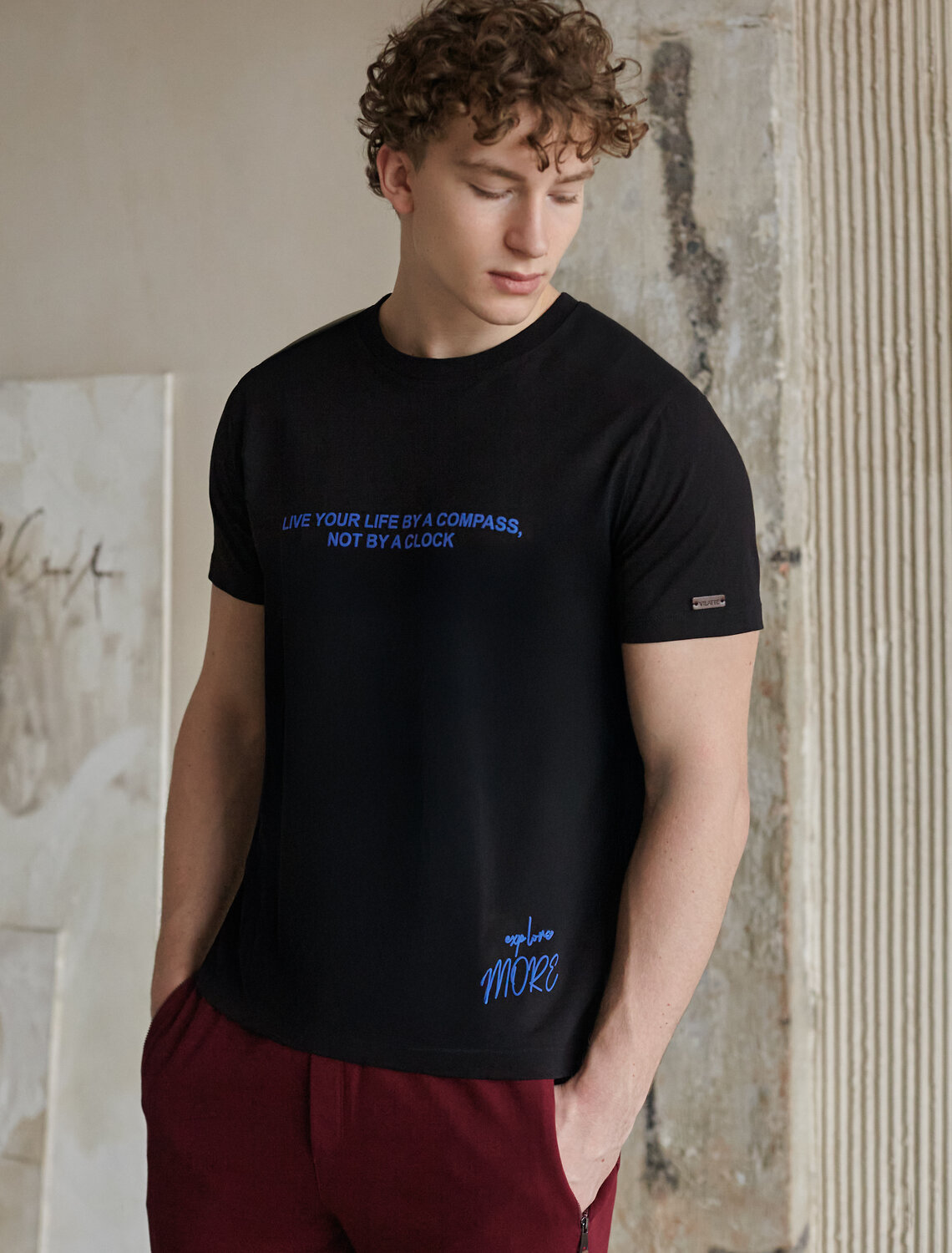 ст. цена1390руб.! VILATTE Футболка U49.026черный_compass