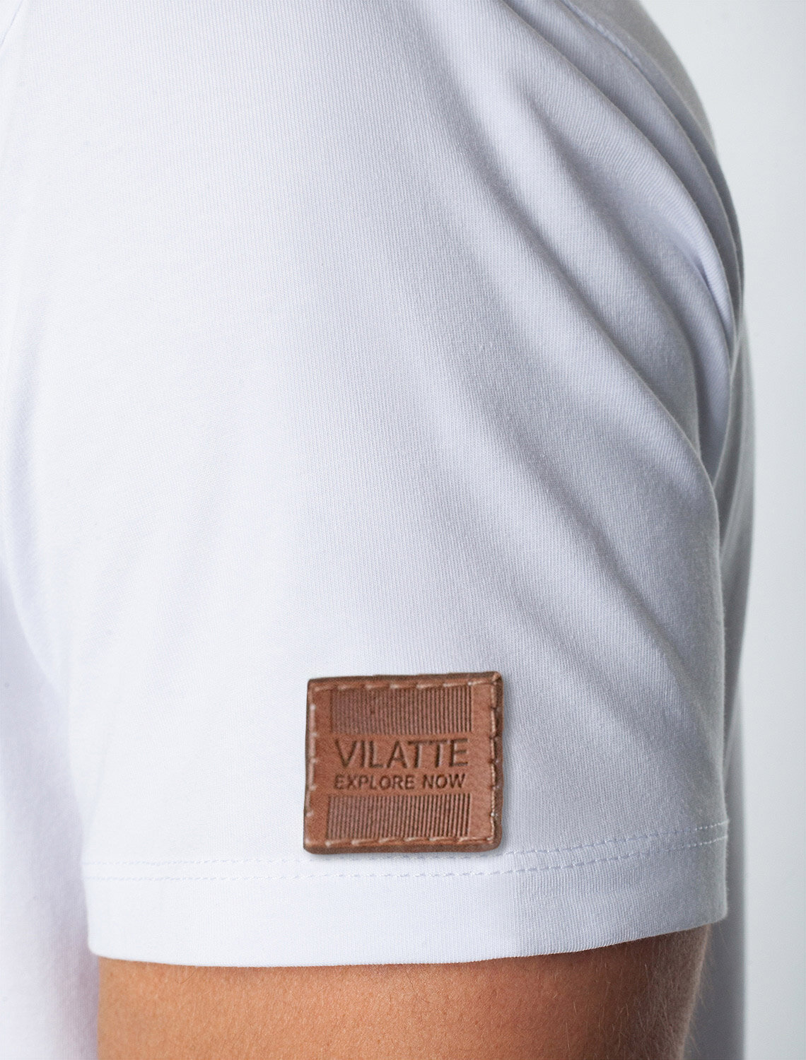 ст. цена1390руб.! VILATTE Футболка U49.045белый_wanderlust