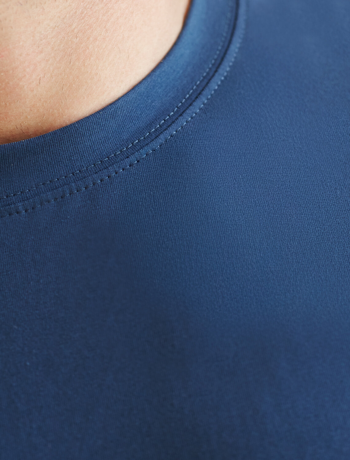 ст. цена1390руб.! VILATTE Футболка U49.045т.синий_adventure