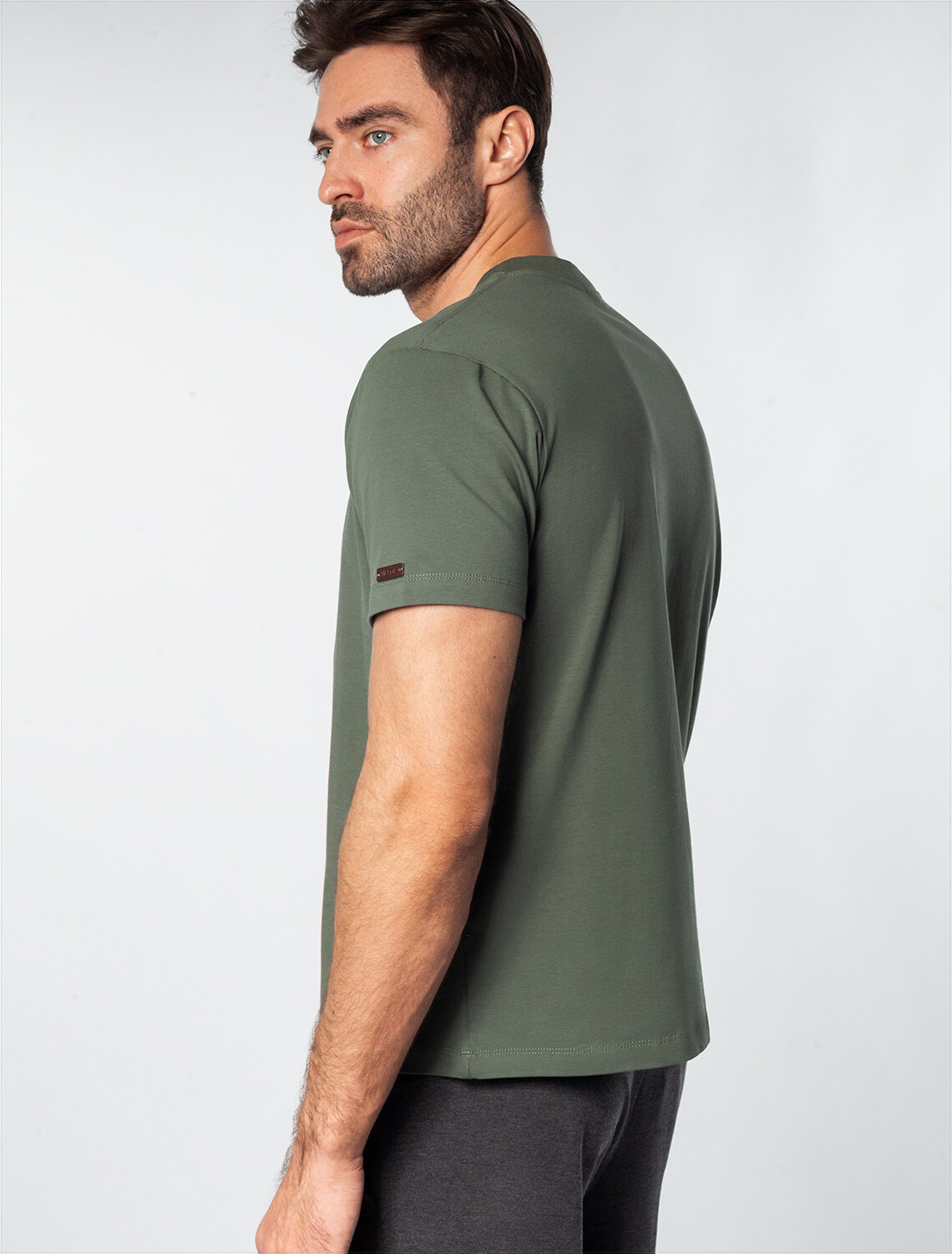 ст. цена1390руб.! VILATTE Футболка U49.026т.оливковый_amazing