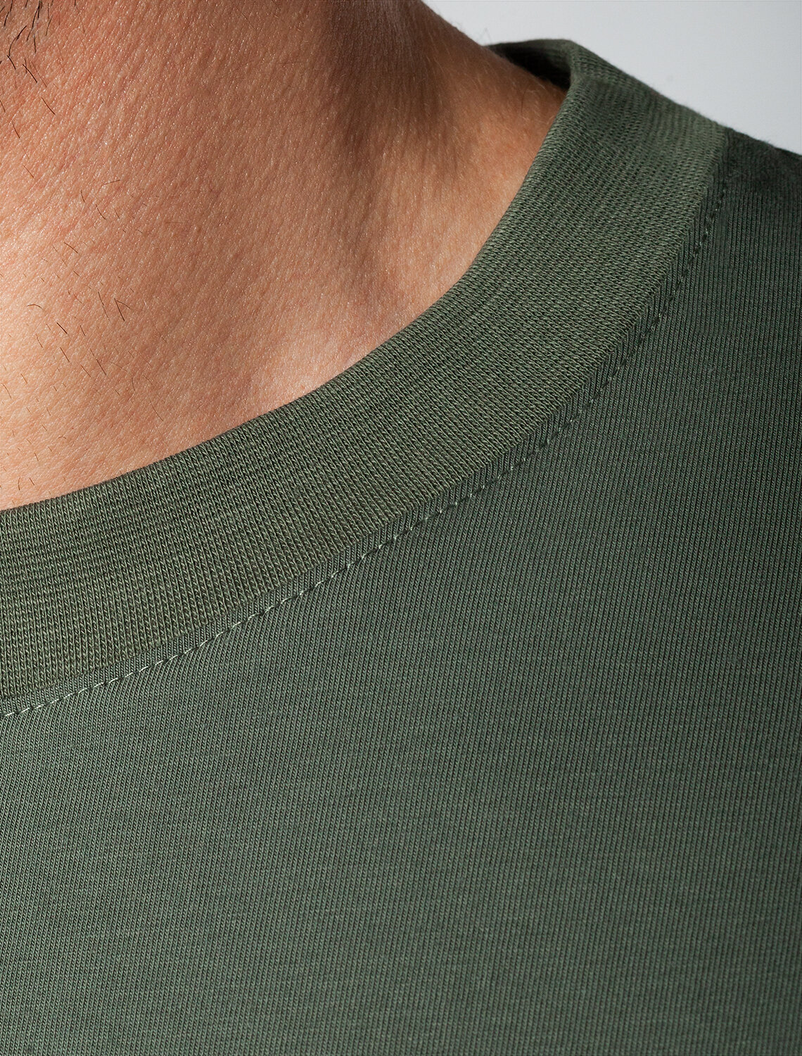 ст. цена1390руб.! VILATTE Футболка U49.026т.оливковый_amazing