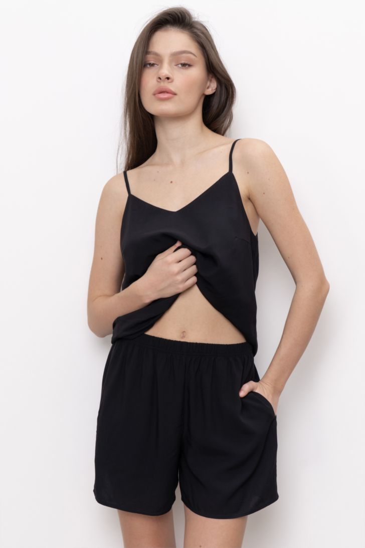 Ст.цена 1300р ШОРТЫ ЖЕНСКИЕ арт. 5704W-45084.2H-911 Черный|170-