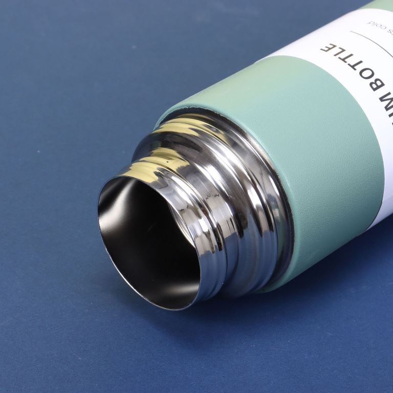 Набор из термоса и 2 чашек