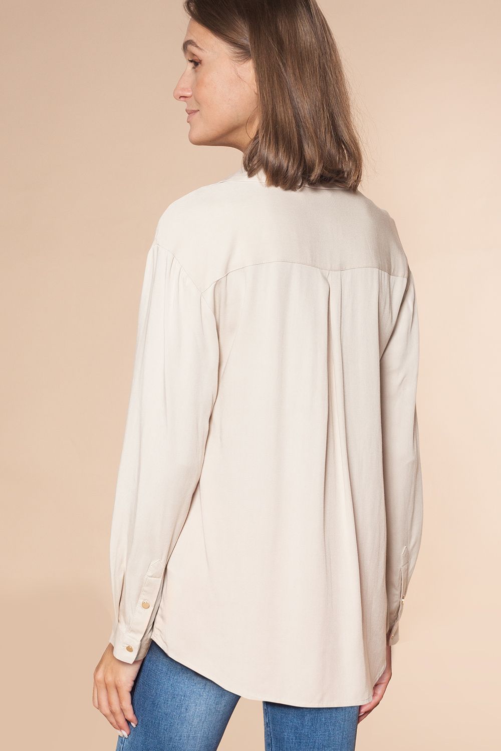 Ст.цена 1850р Блузка из премиальной вискозы в рубчик D29.668 светло-бежевый