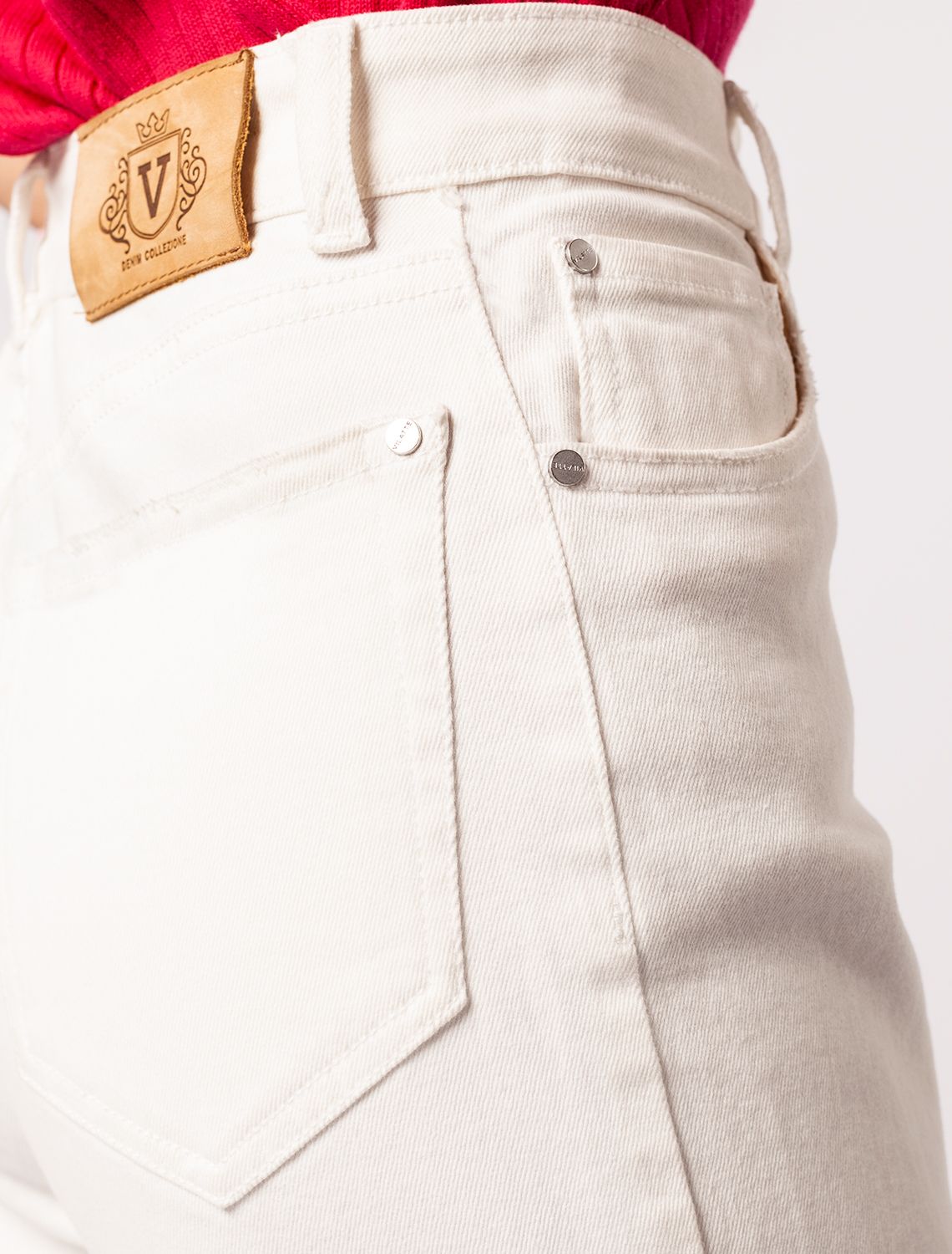 Ст.цена 2250р Укороченные джинсы из эластичного денима D54.266 белый