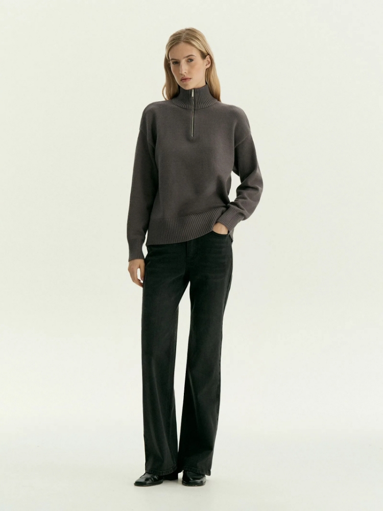 Свитер с воротником-стойкой ,
50% вискоза, 28% полиэстер, 22% нейлон ,