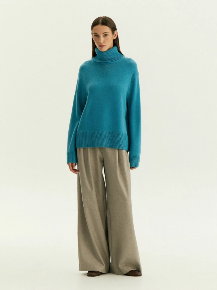 Свитер с высоким воротником из смесовой шерсти ,
40% полиэстер, 20% шерсть, 20% нейлон, 20% акрил ,