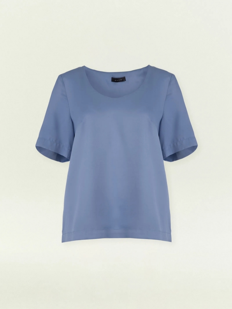 Блузка из 100% вискозы с вырезом ,
100% вискоза ,