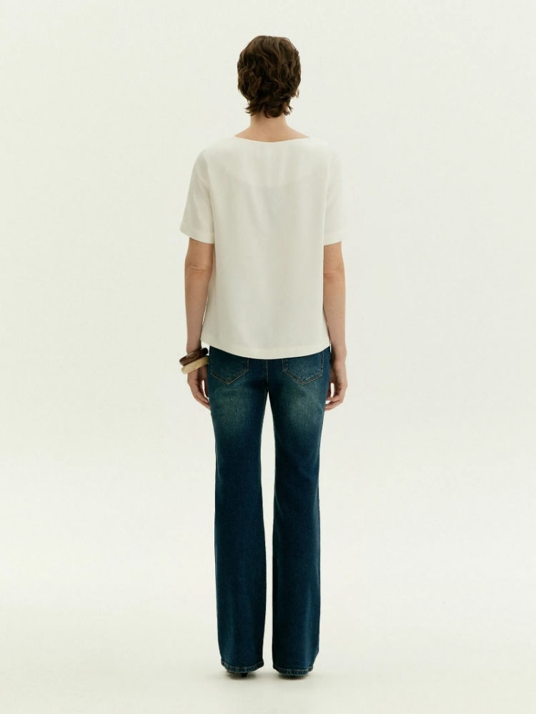 Блузка из 100% вискозы с вырезом ,
100% вискоза ,