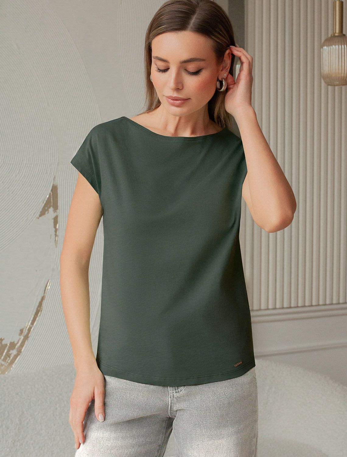 Футболка с цельнокроеным рукавом