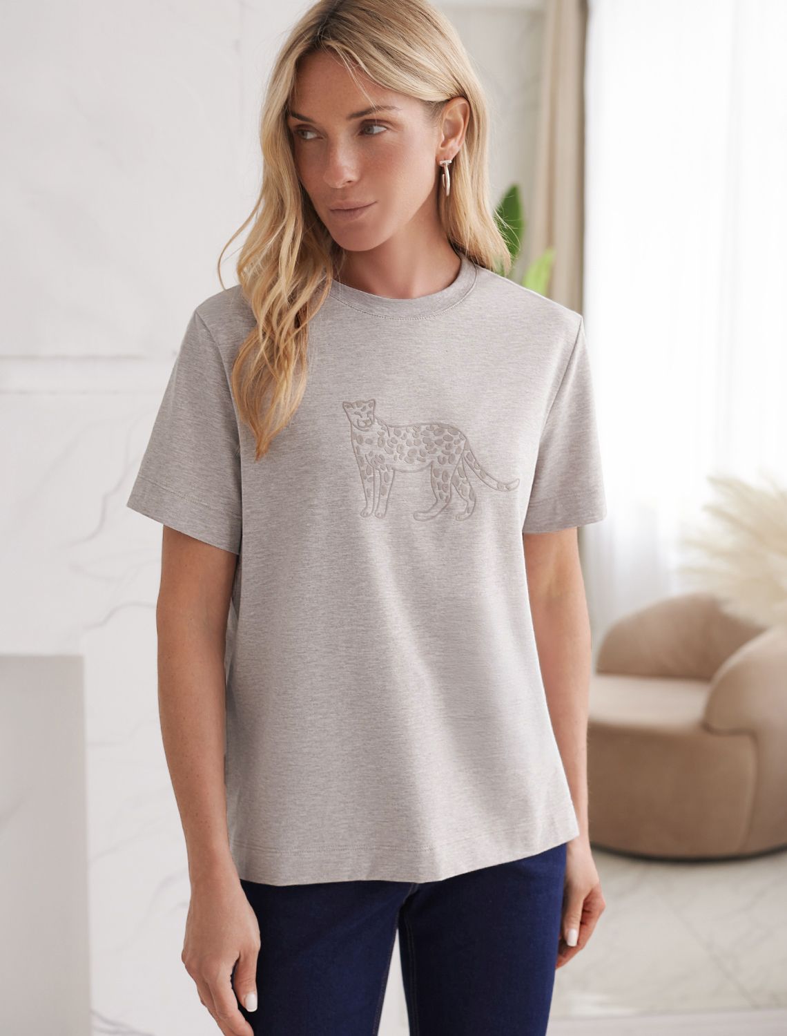 Футболка из премиального хлопка с авторским принтом