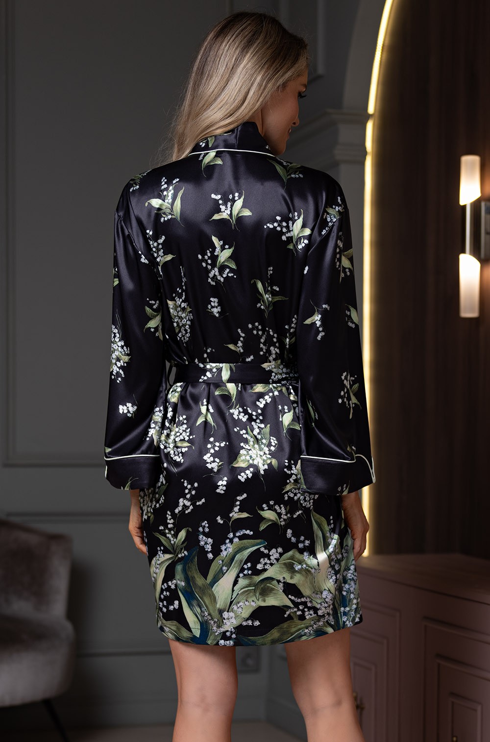 Lurdes 4553 Короткий запашной халат Mia-Amore