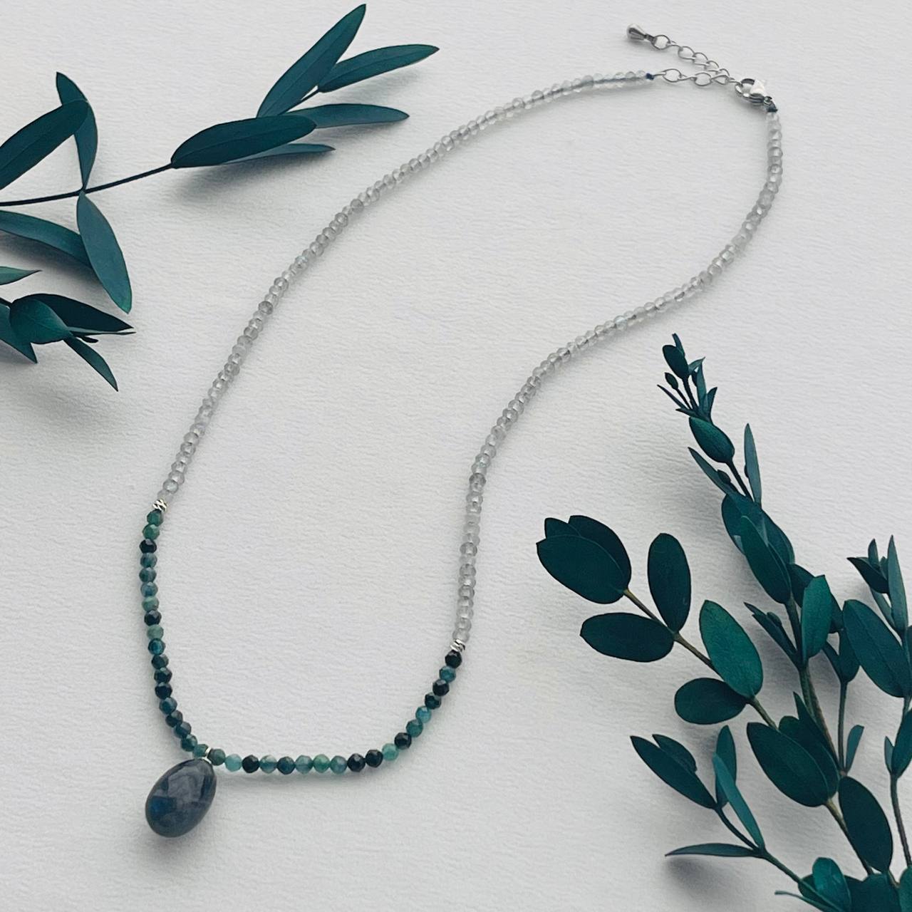 Радуга Самоцветов Колье из Лабрадора и Турмалина