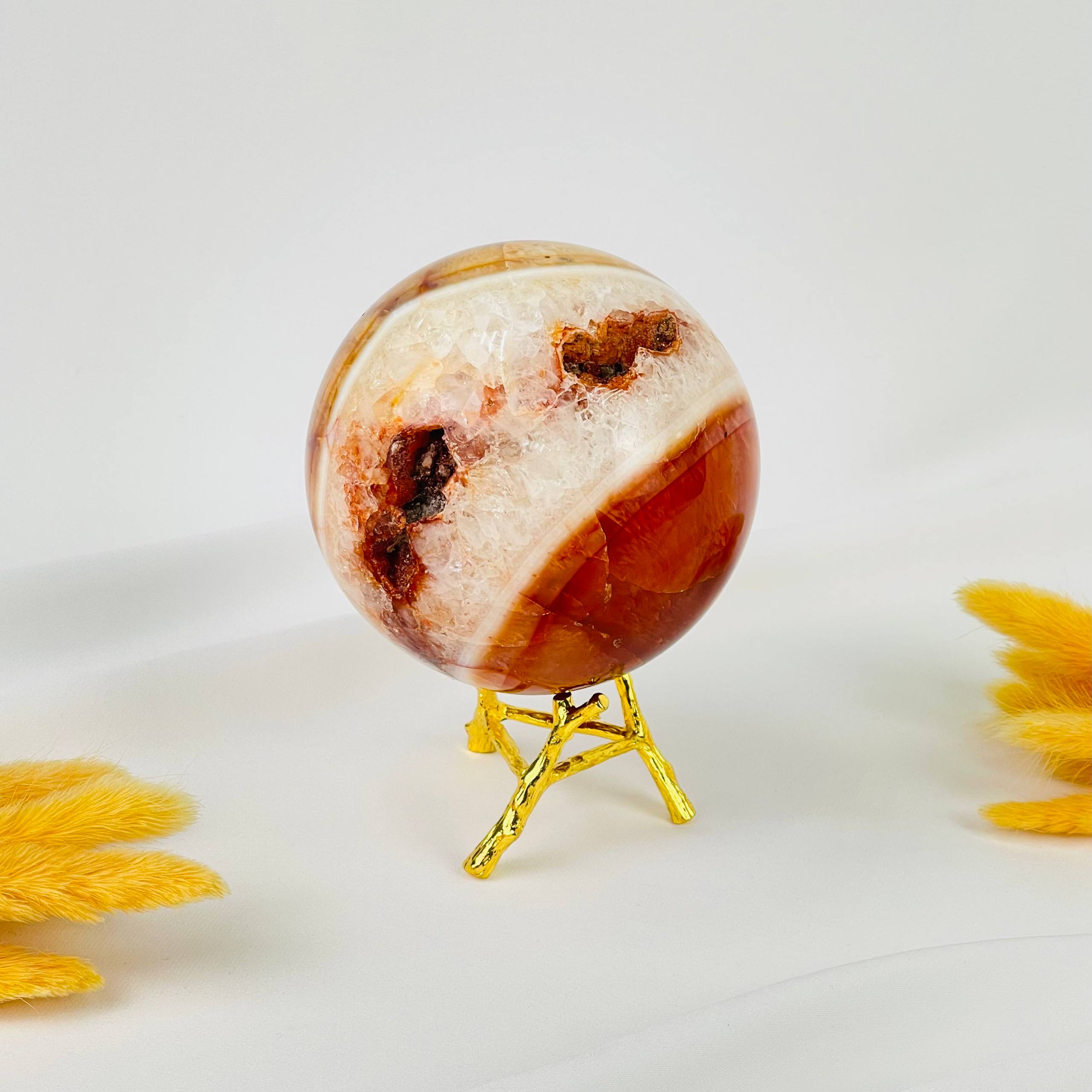 Радуга Самоцветов Шар из Сердолика на подставке