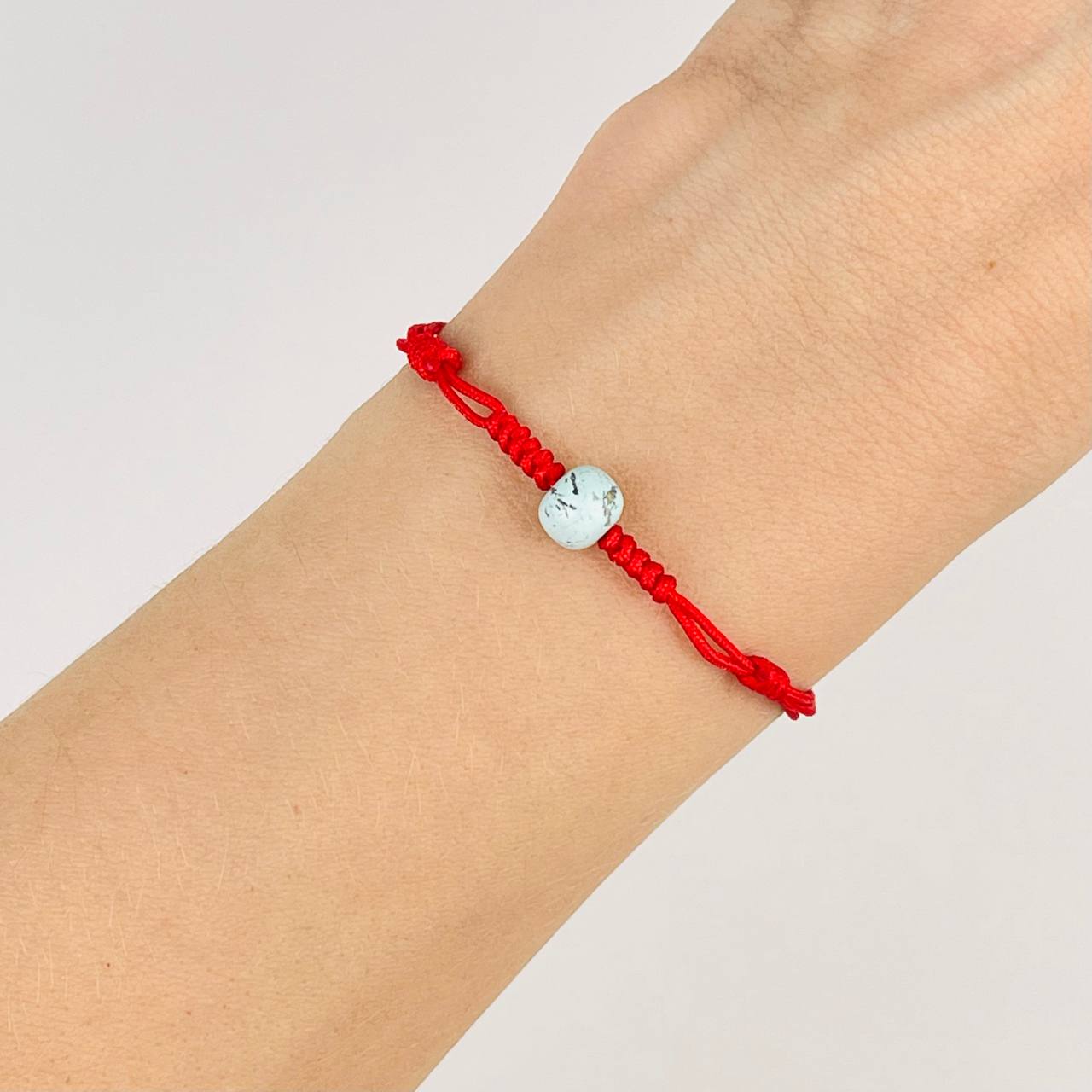 Радуга Самоцветов Защитный браслет Красная нить с Бирюзой