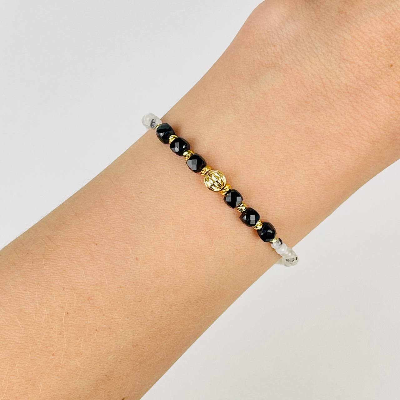 Радуга Самоцветов Браслет из Лунного камня с вкл. Турмалина и Шпинели