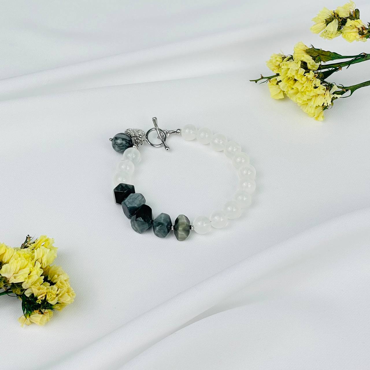 Радуга Самоцветов Браслет из Кварца и Соколиного глаза