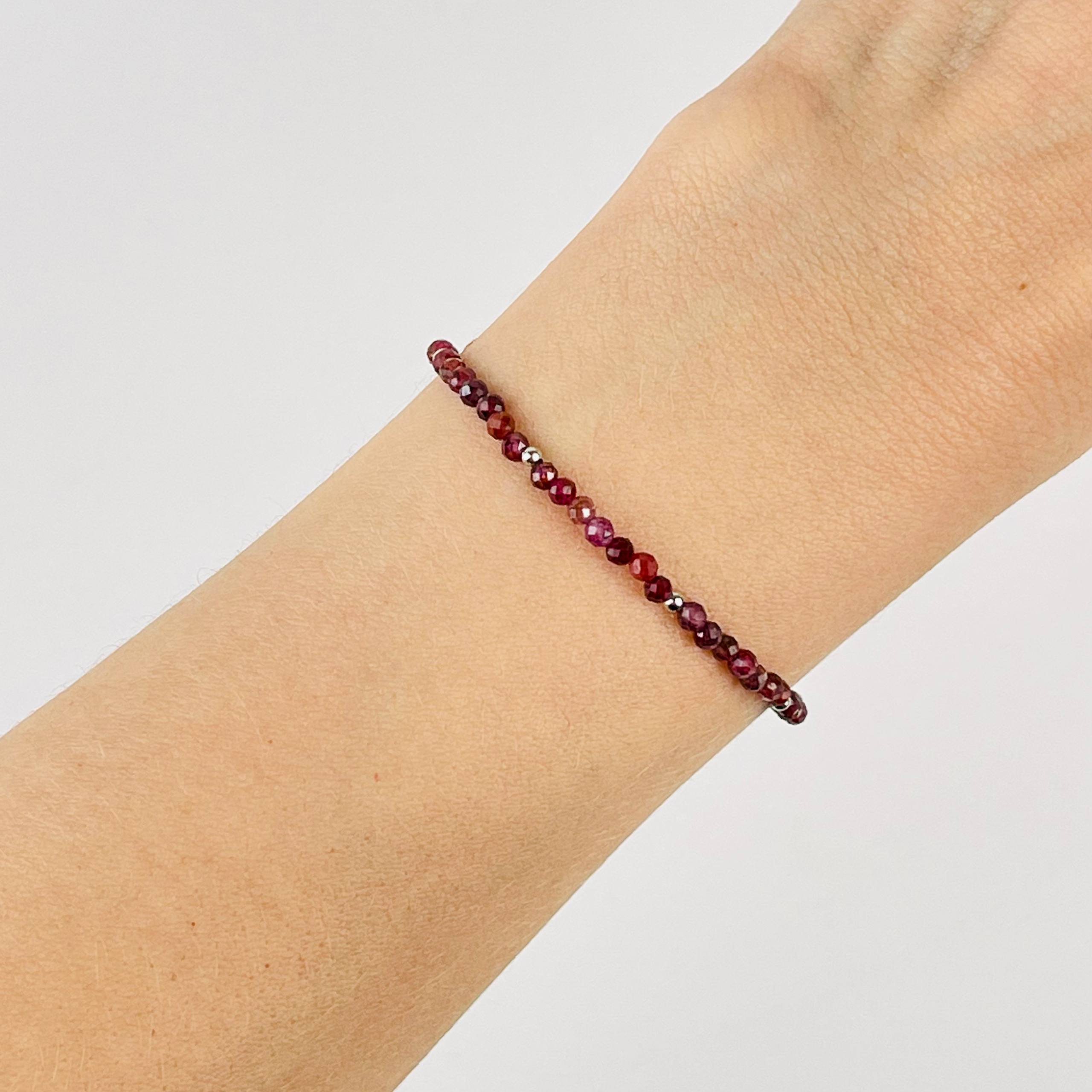 Радуга Самоцветов Браслет из Корунда (Рубин)