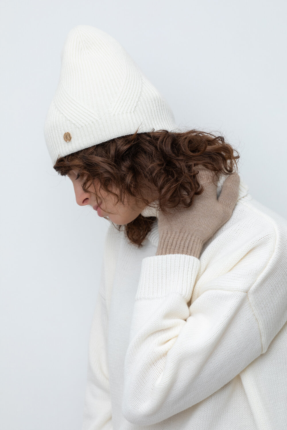 ст. цена715руб.! VERY NEAT Варежки ЕВ 10002/24шбежевый