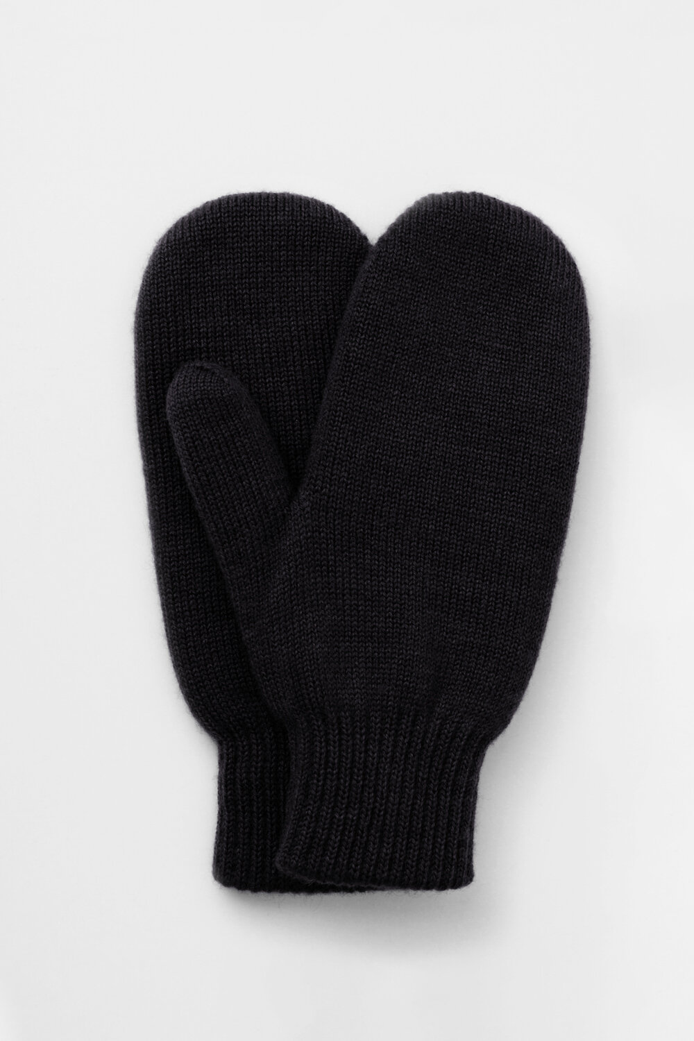 ст. цена715руб.! VERY NEAT Варежки ЕВ 10002/24шчерный