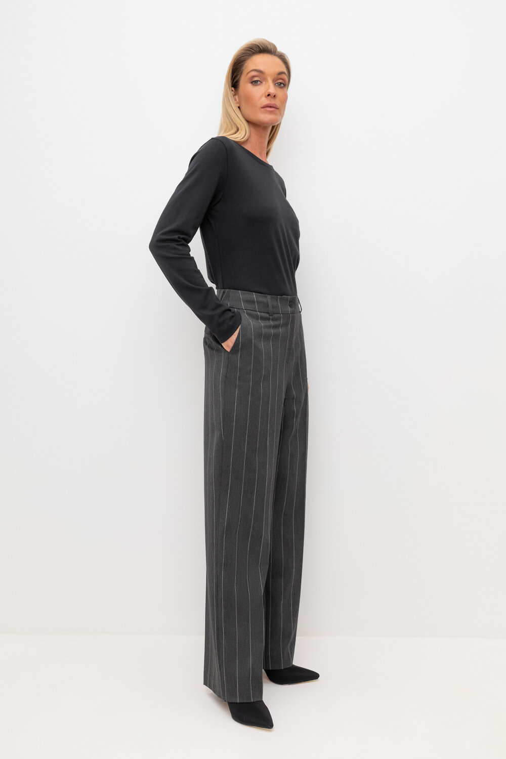 ст. цена9405руб.! VERY NEAT Брюки ЕТ 40017серый