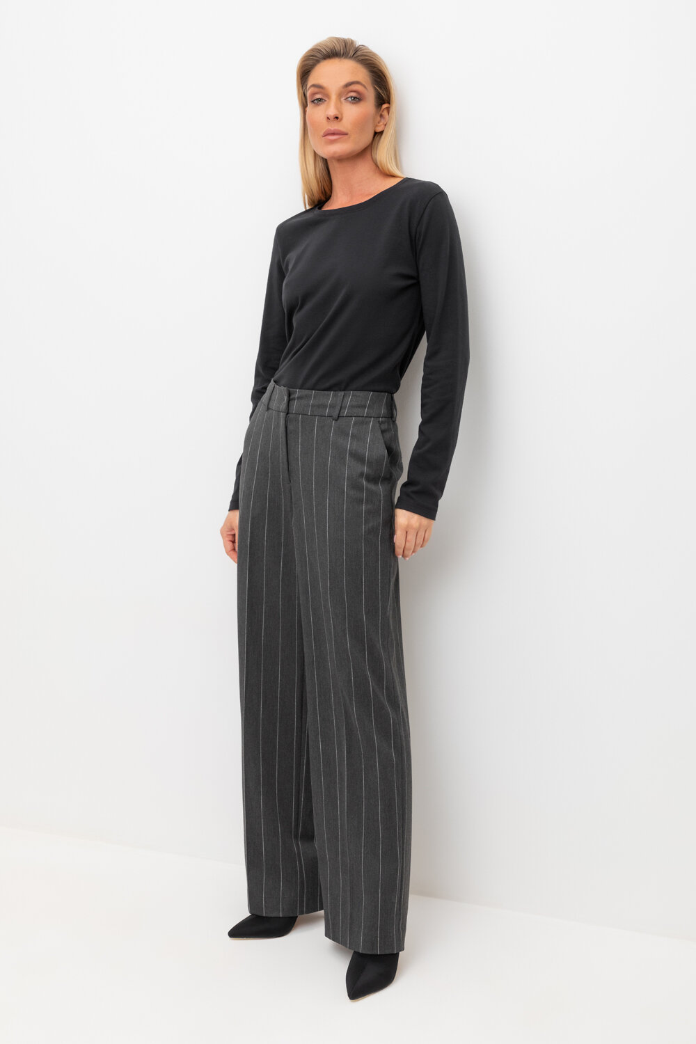 ст. цена9405руб.! VERY NEAT Брюки ЕТ 40017серый