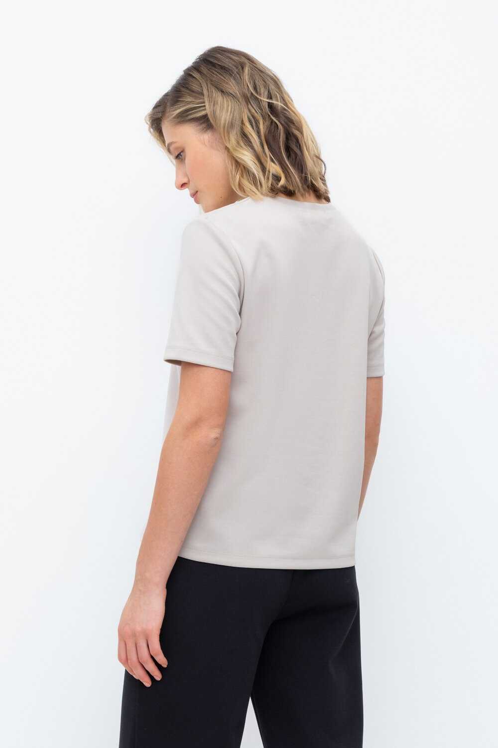 ст. цена1815руб.! VERY NEAT Фуфайка ЕВТ 3243кремовый