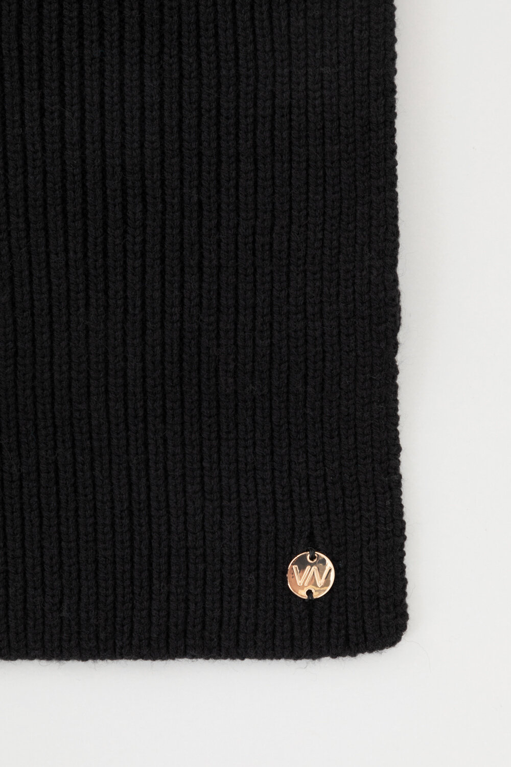 ст. цена1705руб.! VERY NEAT Шарф ЕВ 28004/24шчерный