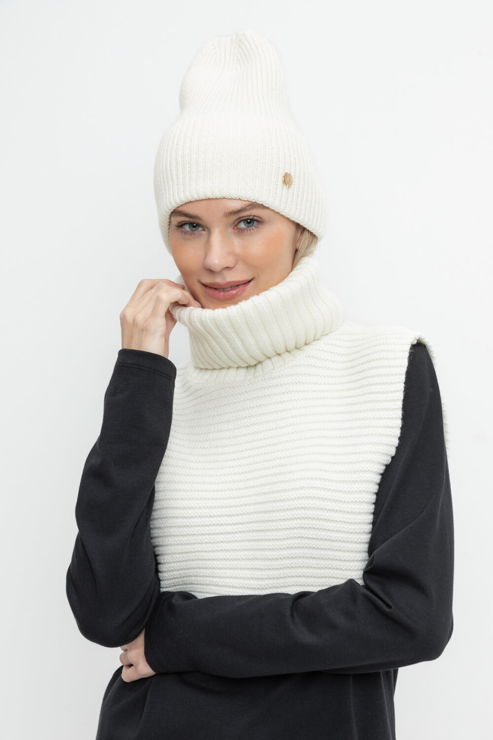 ст. цена1705руб.! VERY NEAT Шарф ЕВ 28001/24шсуровый