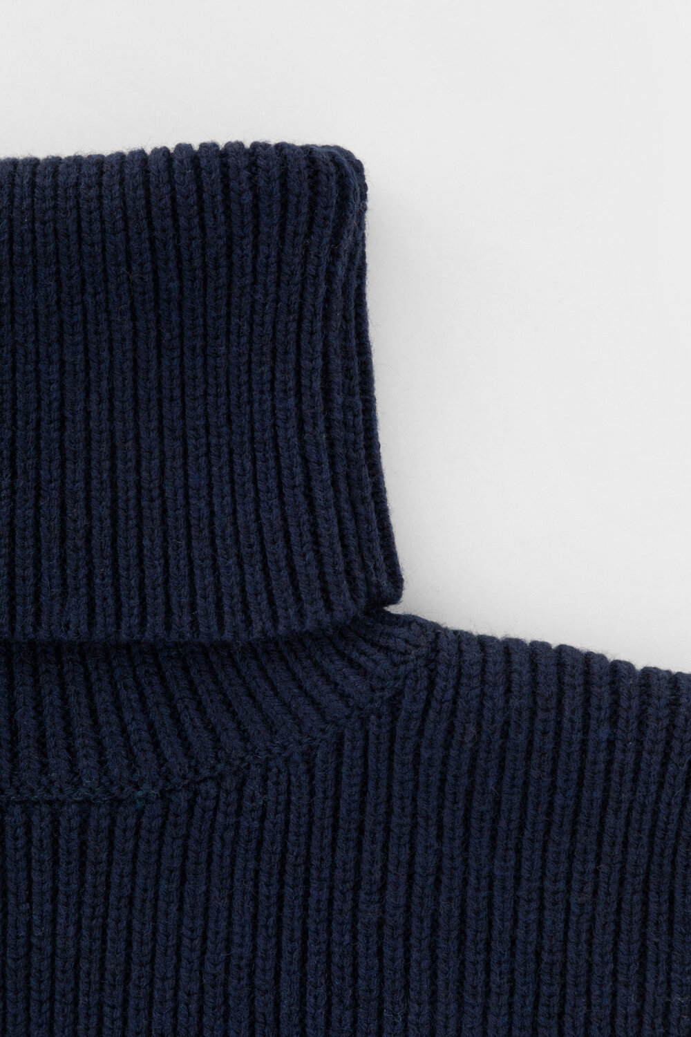 ст. цена1705руб.! VERY NEAT Шарф ЕВ 28004/24штемно-синий