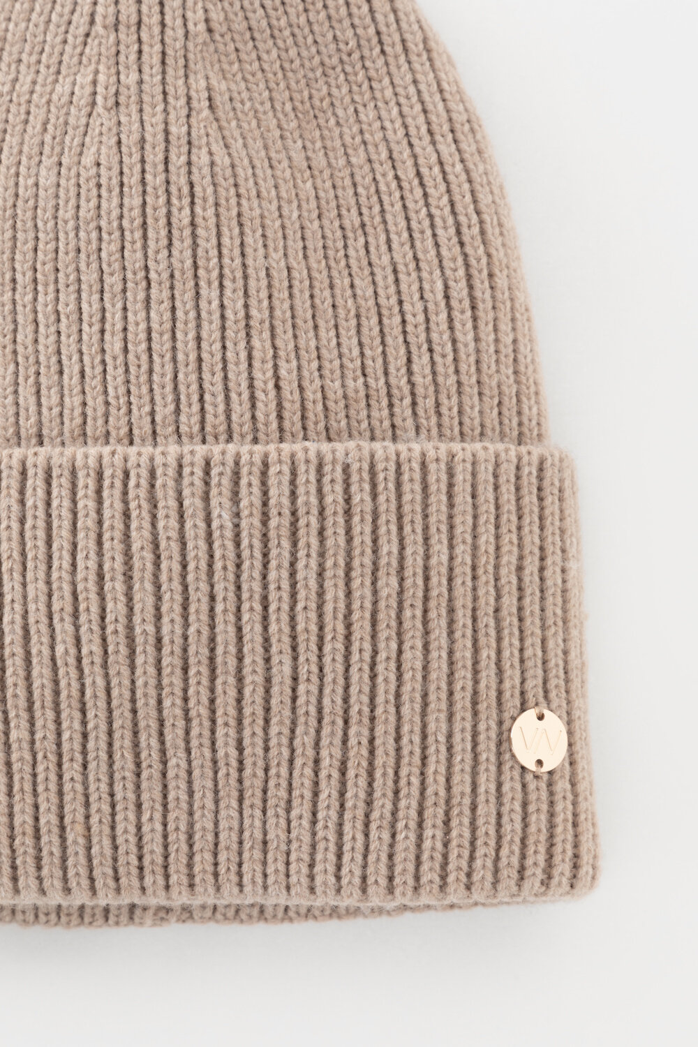 ст. цена1375руб.! VERY NEAT Шапка ЕВ 205/24шбежевый